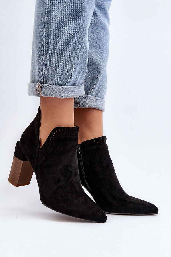 Heel boots Step in style