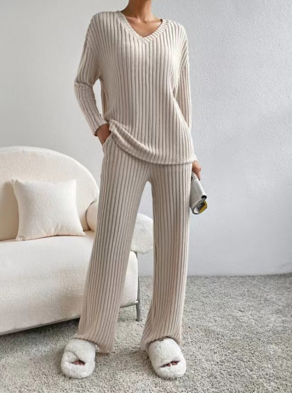 Fashionable and casual two-piece loose pitted V-neck straight pants set